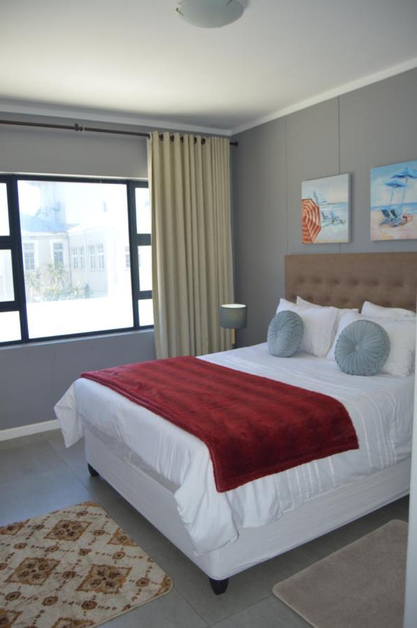 Accommodation Front - Fantastic & Spacious 4 Sleeper Durban Exterior photo