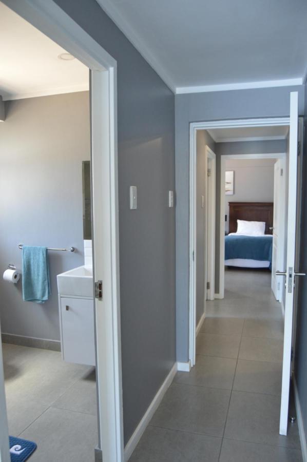 Accommodation Front - Fantastic & Spacious 4 Sleeper Durban Exterior photo